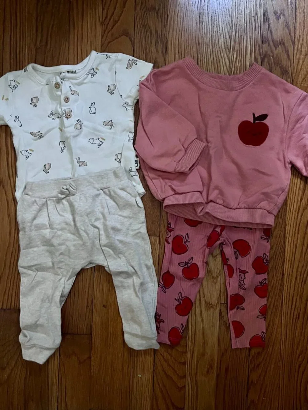 6-9M Girl Pant Sets, Apples & Bunnies